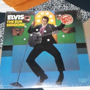 1976 Elvis Vinyl 🎶